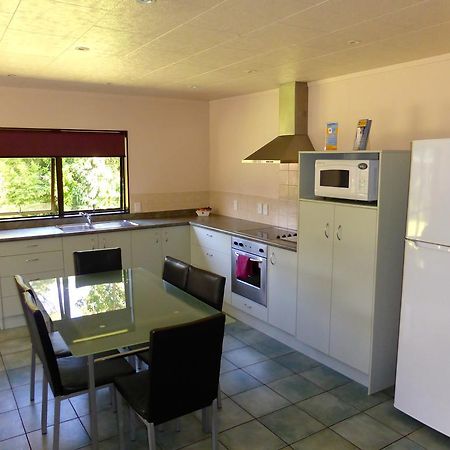 Whangarei Top 10 Holiday Park Esterno foto
