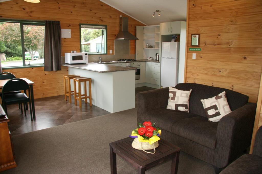 Whangarei Top 10 Holiday Park Esterno foto