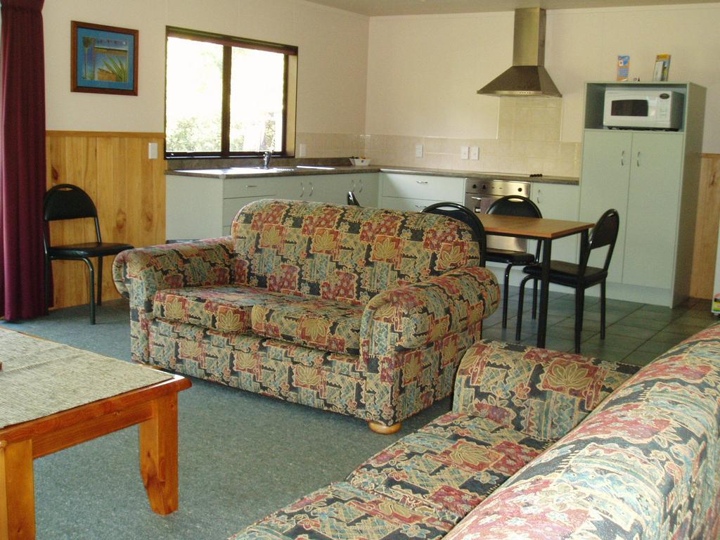 Whangarei Top 10 Holiday Park Esterno foto